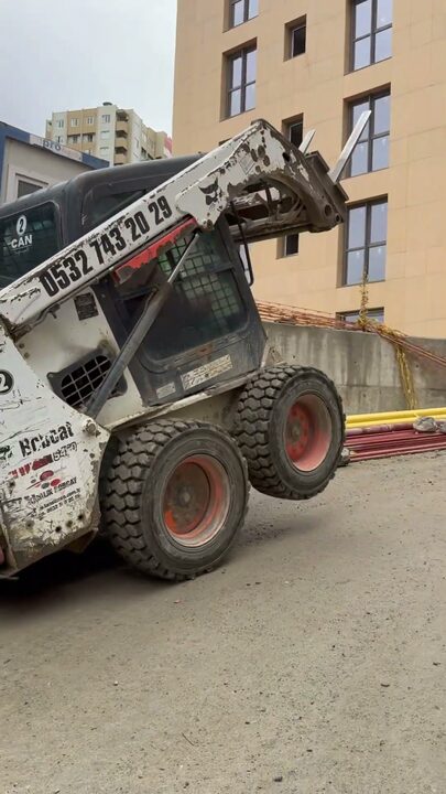Bobcat S450 Şantiyede İş Başında