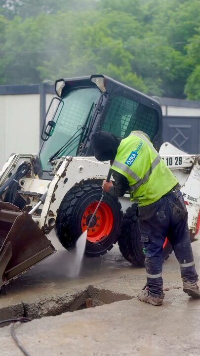 Bobcat ile Çalışma Sonrası Saha Temizliği