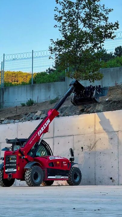 İstinat Duvarı Üzerine Malzeme Aktarımı